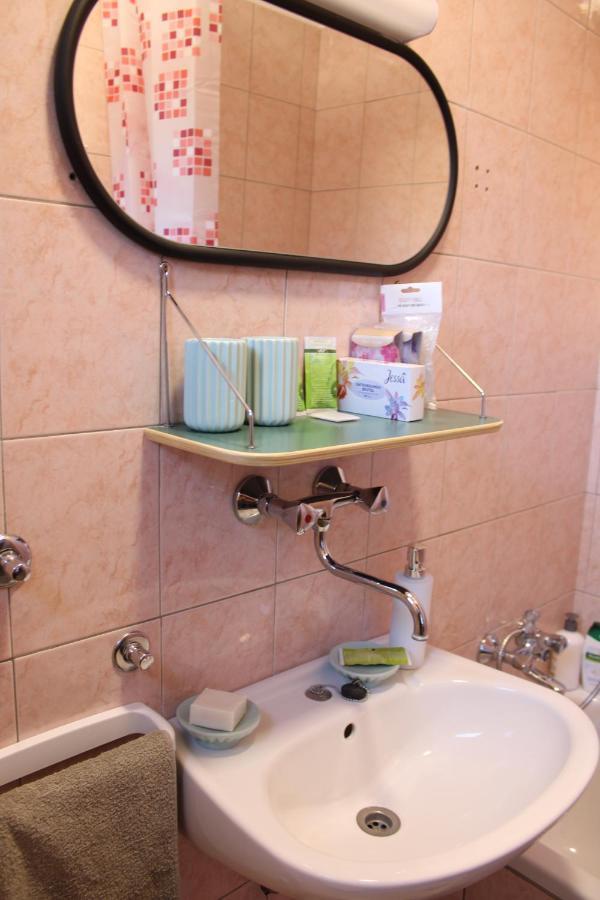 Studio apartman Hinko Ðakovo Bagian luar foto